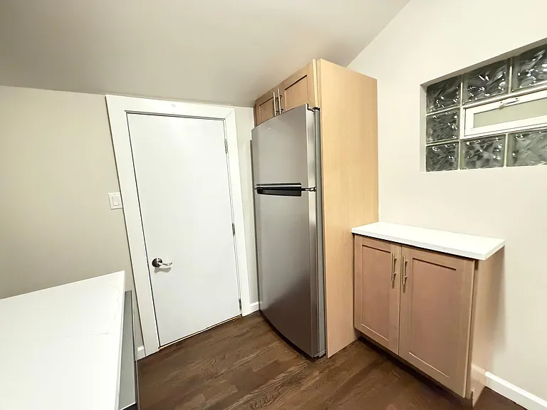 1401 E Wilt St — Photo 8