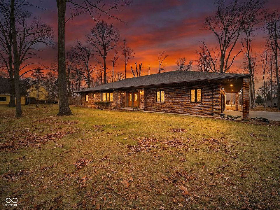 1st image of 218 W Beech Ln