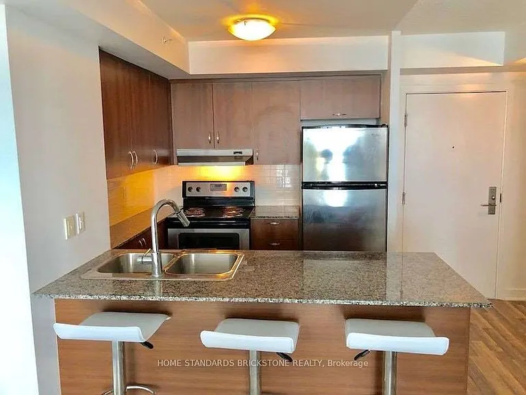 5740 Yonge St #2105 — Photo 5