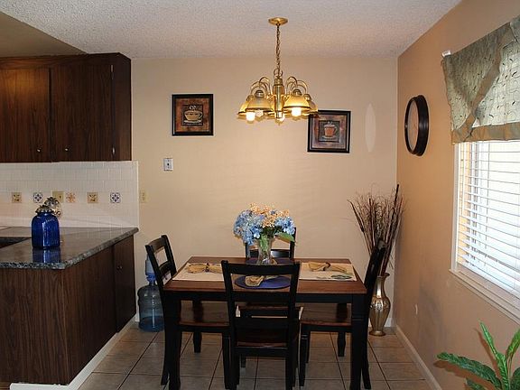 3rd image of 247 Sunnyhills Dr