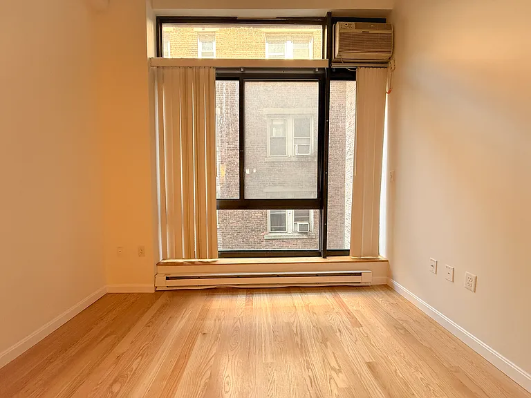 12 Stoneholm St #309 — Photo 5