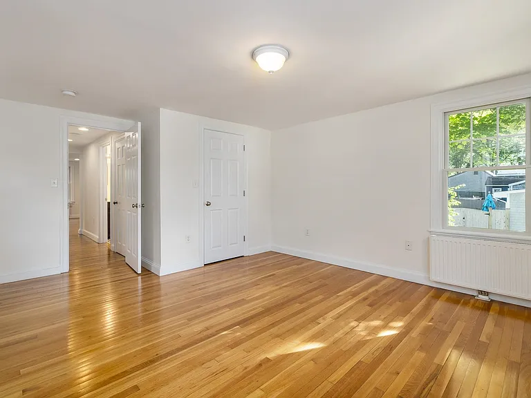 272 South St — Photo 19