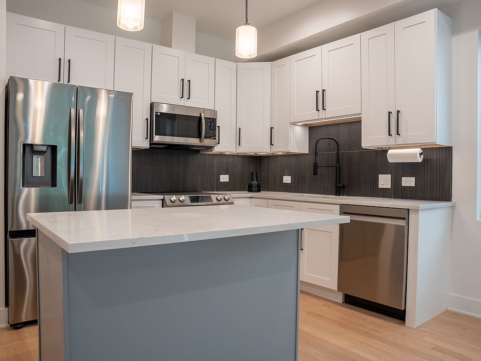 1st image of 6206 S Saint Lawrence Ave Unit 2