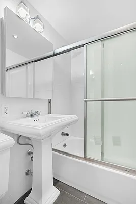 Rented by Cooper & Cooper Real Estate | media 15