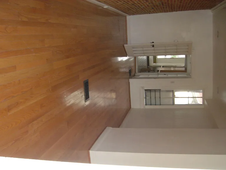 2538 Foster Ave — Photo 21