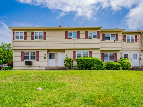 68 Round Tree Drive #9, Naugatuck, CT 06770
