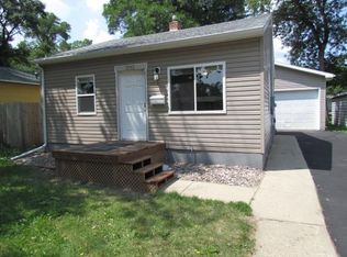 202 18th St SE, Minot, ND 58701