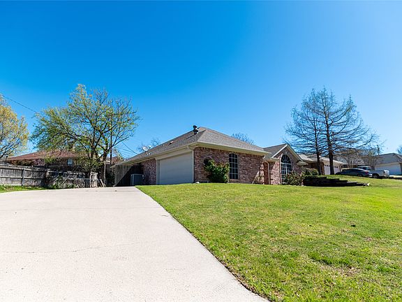 5th image of 604 Valleyridge Ct