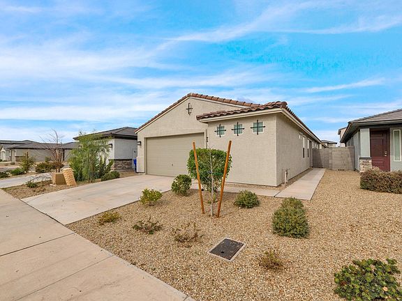 2nd image of 17382 W Paraiso Ln