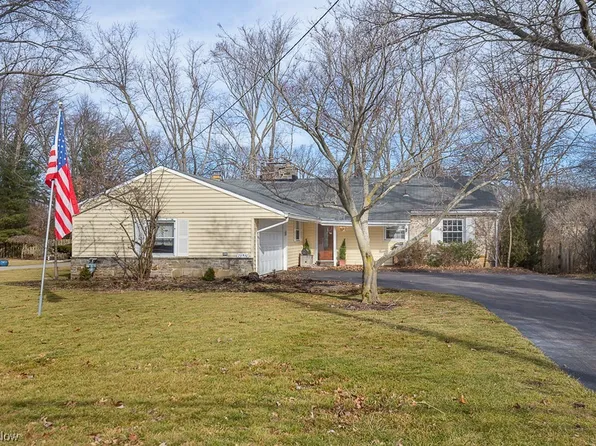 29510 Osborn Rd, Bay Village, OH 44140