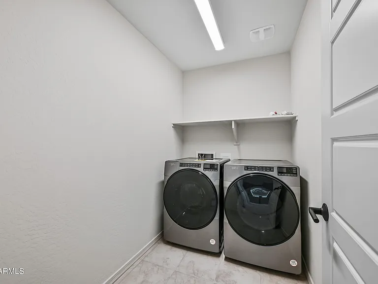 8961 W San Juan Ave — Photo 29