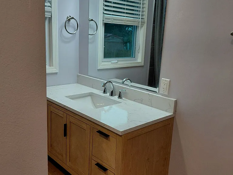 111 Randall Ave — Photo 10