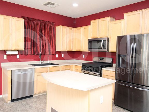 3rd image of 19453 E Reins Rd