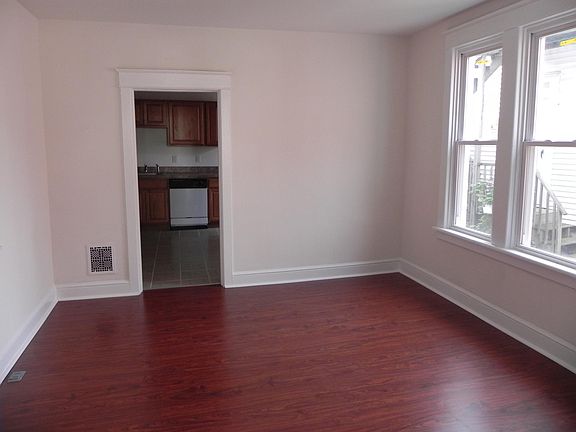 3rd image of 734 Virginia Ave