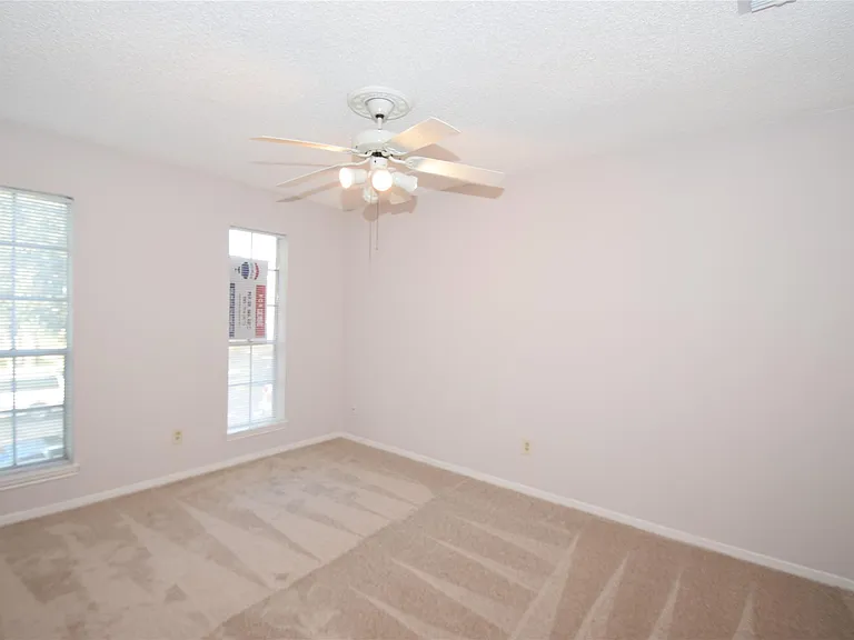 14239 Misty Meadow Ln — Photo 21