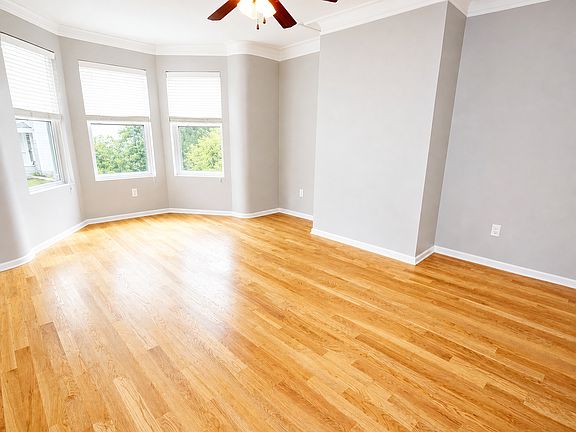 3rd image of 816 S Negley Ave APT 1