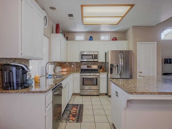 4th image of 3013 Sultana Dr