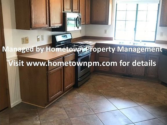 2nd image of 3505 Woodside Ct NE
