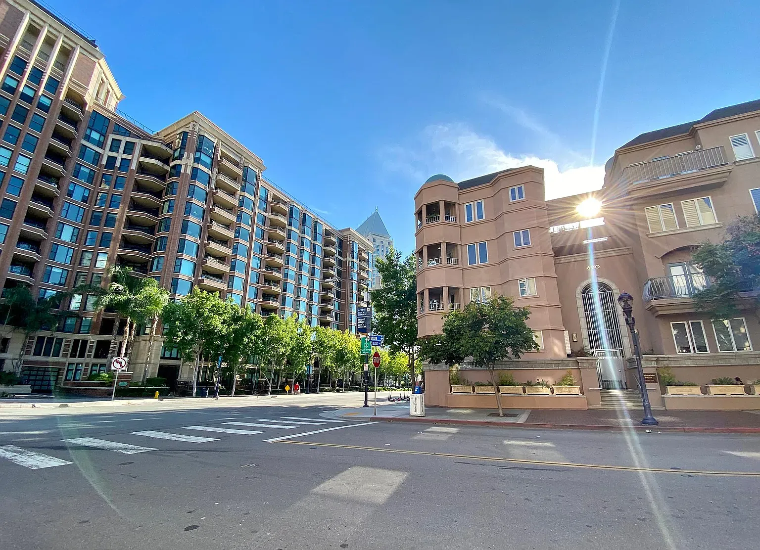 2 bed, 1089 sqft, $3,880 — Photo 1