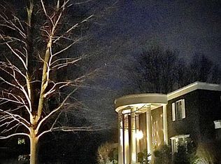 18 Whitehall Rd, Poughkeepsie, NY 12603