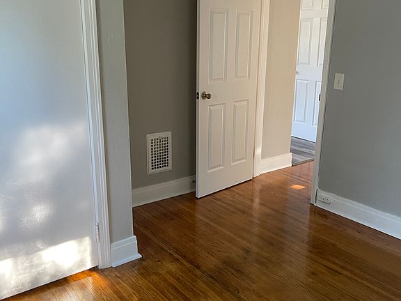 4th image of 150 Forgham Rd