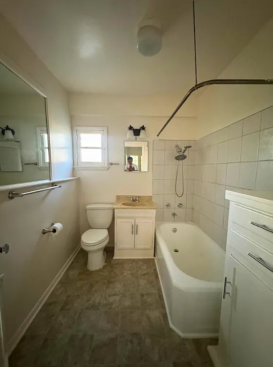 1 bed, 550 sqft, $2,350 — Photo 4