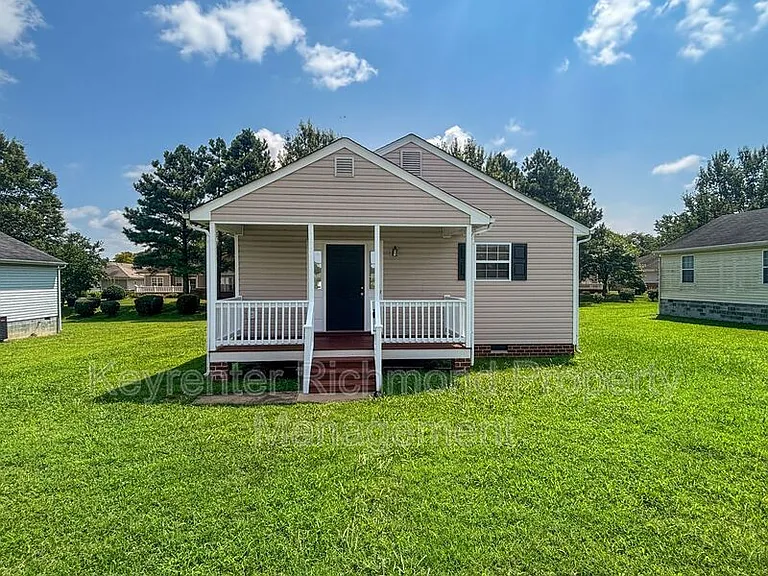 4717 Altair Rd — Photo 1