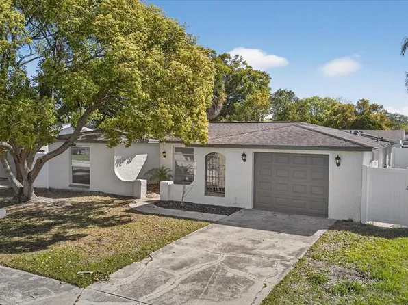 10028 Vineyard Ln, Port Richey, FL 34668