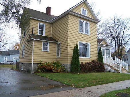 1st image of 824 S Eighth Ave