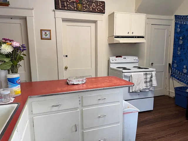 18 Weston St #1 — Photo 20