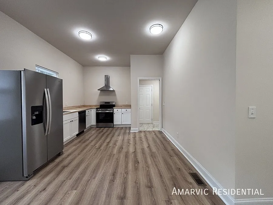 3 bed, 1.5 bath, 1491 sqft, $1,395 — Photo 3