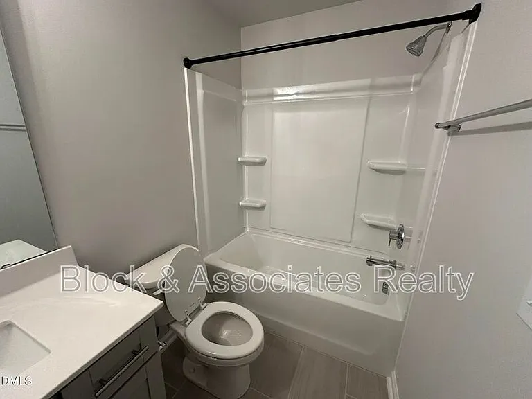 608 Gimari Dr — Photo 12