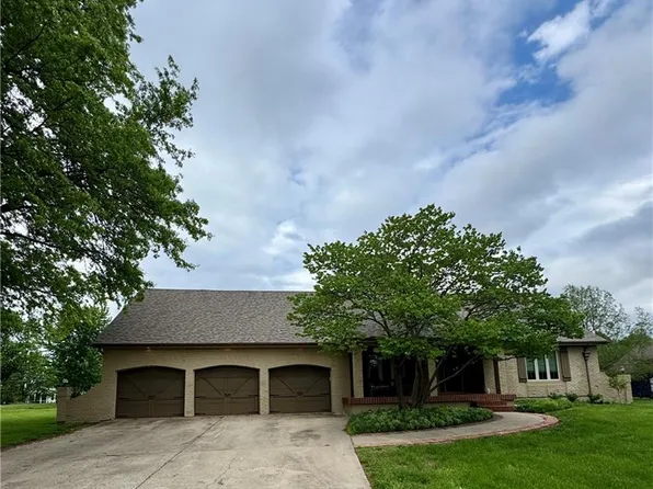 11260 W 155th Ter, Overland Park, KS 66221