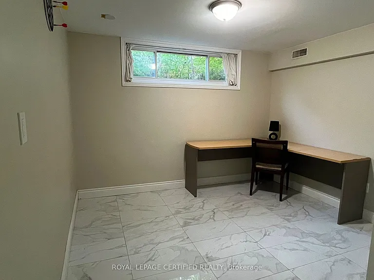 848 Garth St #BASEMENT — Photo 7