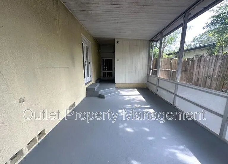 2517 E Marks St — Photo 12