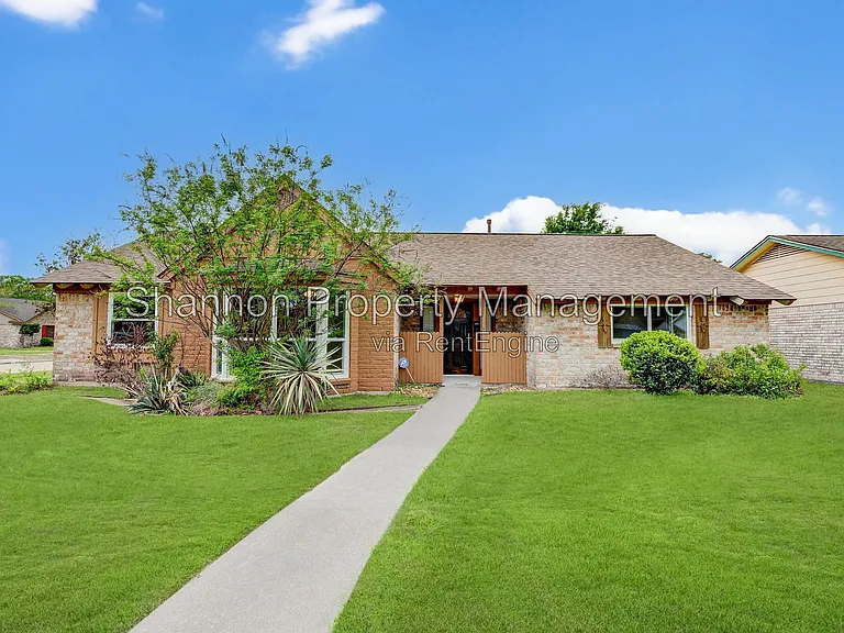 5403 Clift Haven Dr — Photo 1