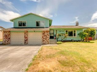 19714 NE Hassalo Ct, Portland, OR 97230
