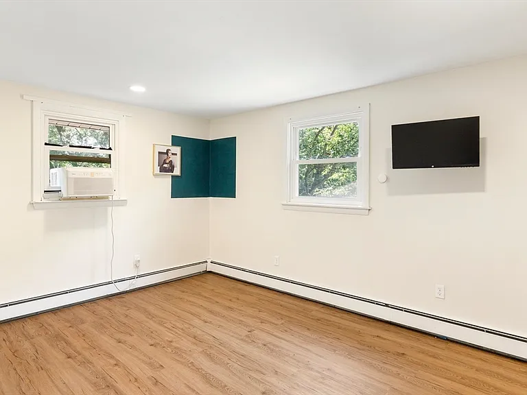164 Wilshire Dr — Photo 10