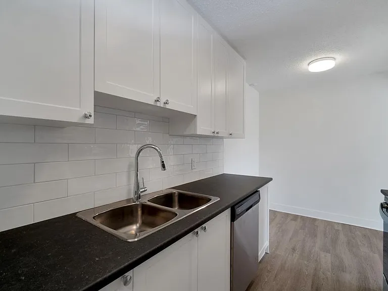130 Stewart Ave #9 — Photo 7