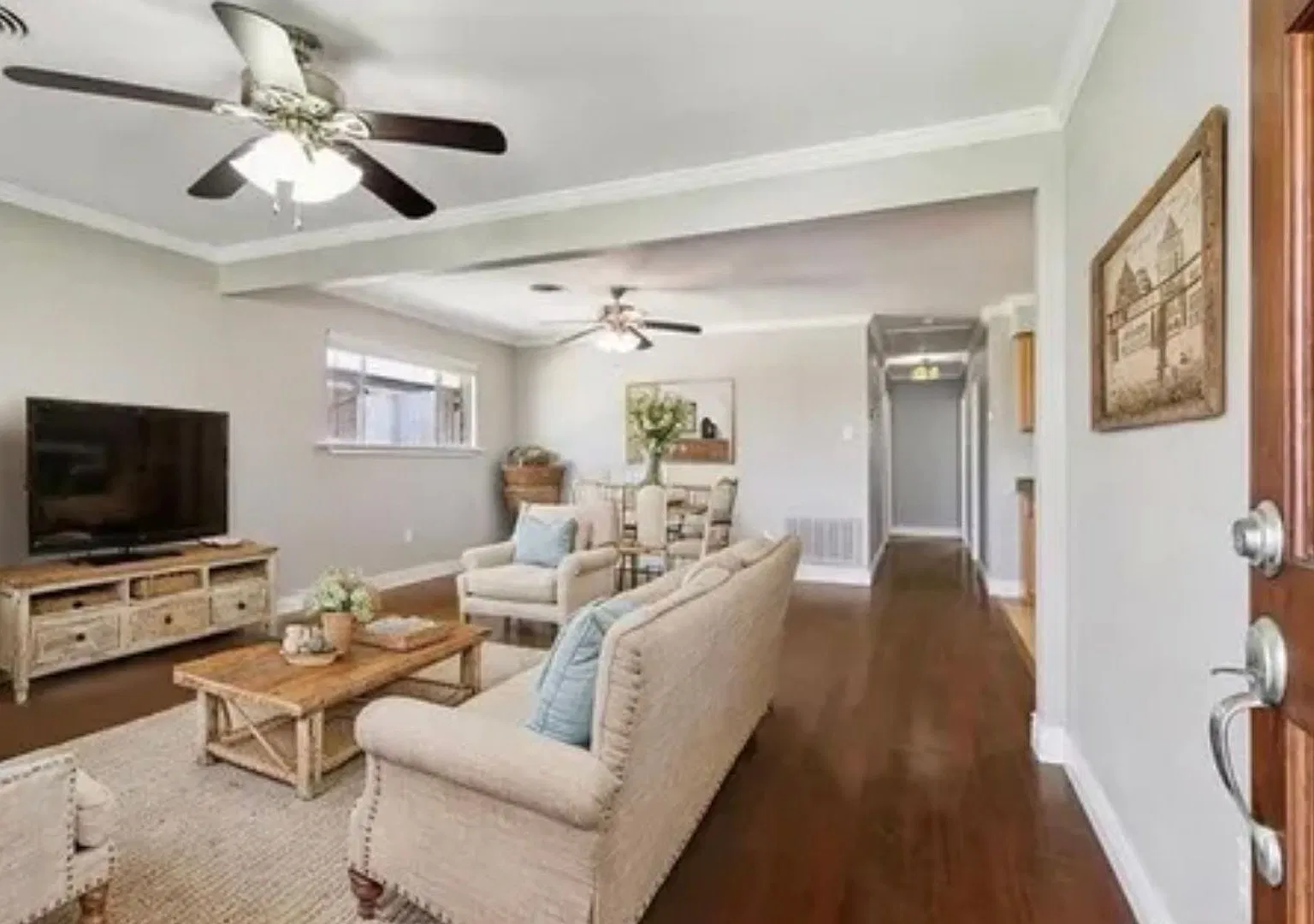 Beautiful Home — Photo 3