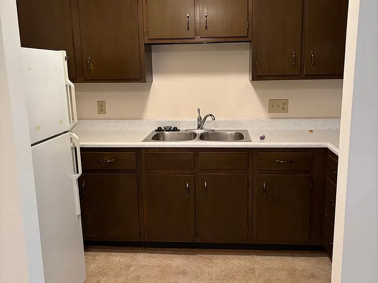 123 Parkview Cir — Photo 3