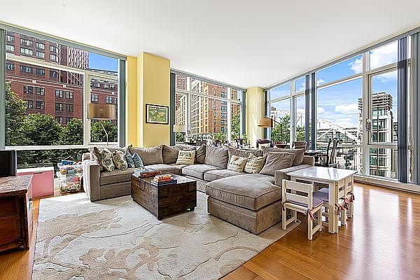 1st image of 200 Chambers St APT 2C