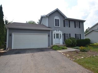 2667 Colonial Dr, Elgin, IL 60124