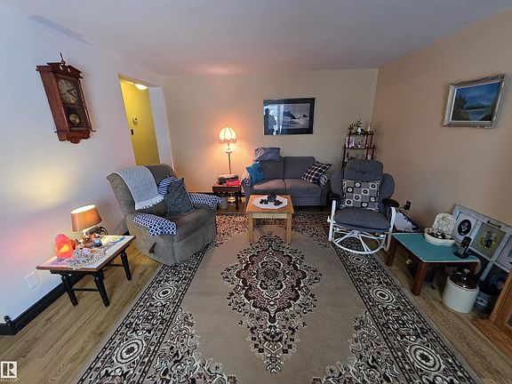 4th image of 4904 54th Ave