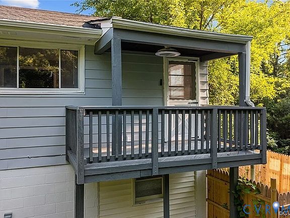 3rd image of 2114 Wright Ave