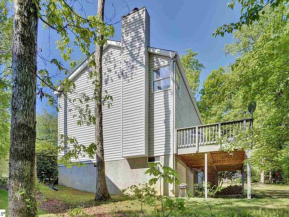 4th image of 10 Old Oak Dr