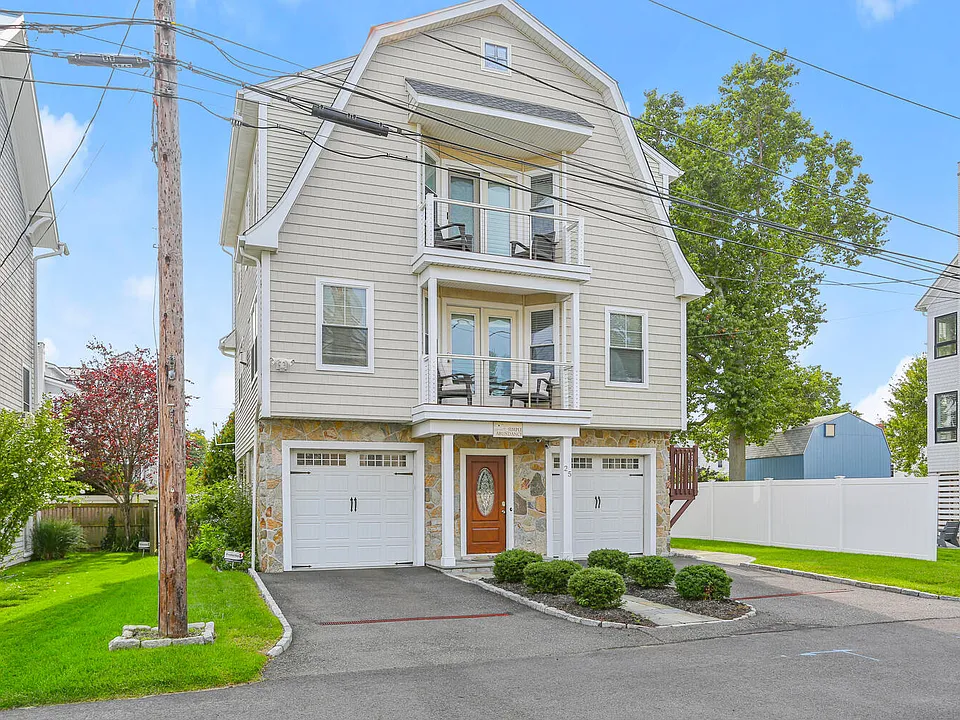 25 Penfield Pl