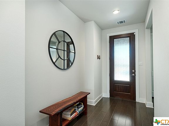3rd image of 569 Elm Grn
