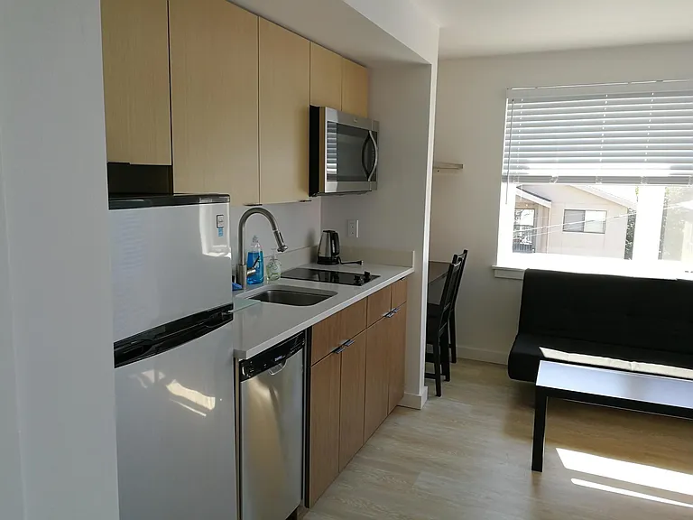 4252 8th Ave NE #STUDIO UNITS — Photo 7