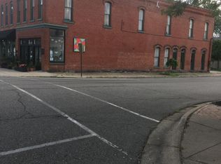 200 S Main St APT C, Vicksburg, MI 49097